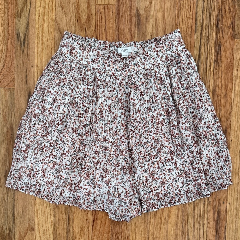 LOFT Brown and Cream Floral Shorts